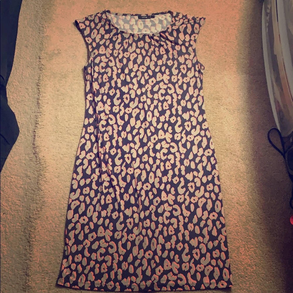 Women's cap sleeve leopard sheath dress